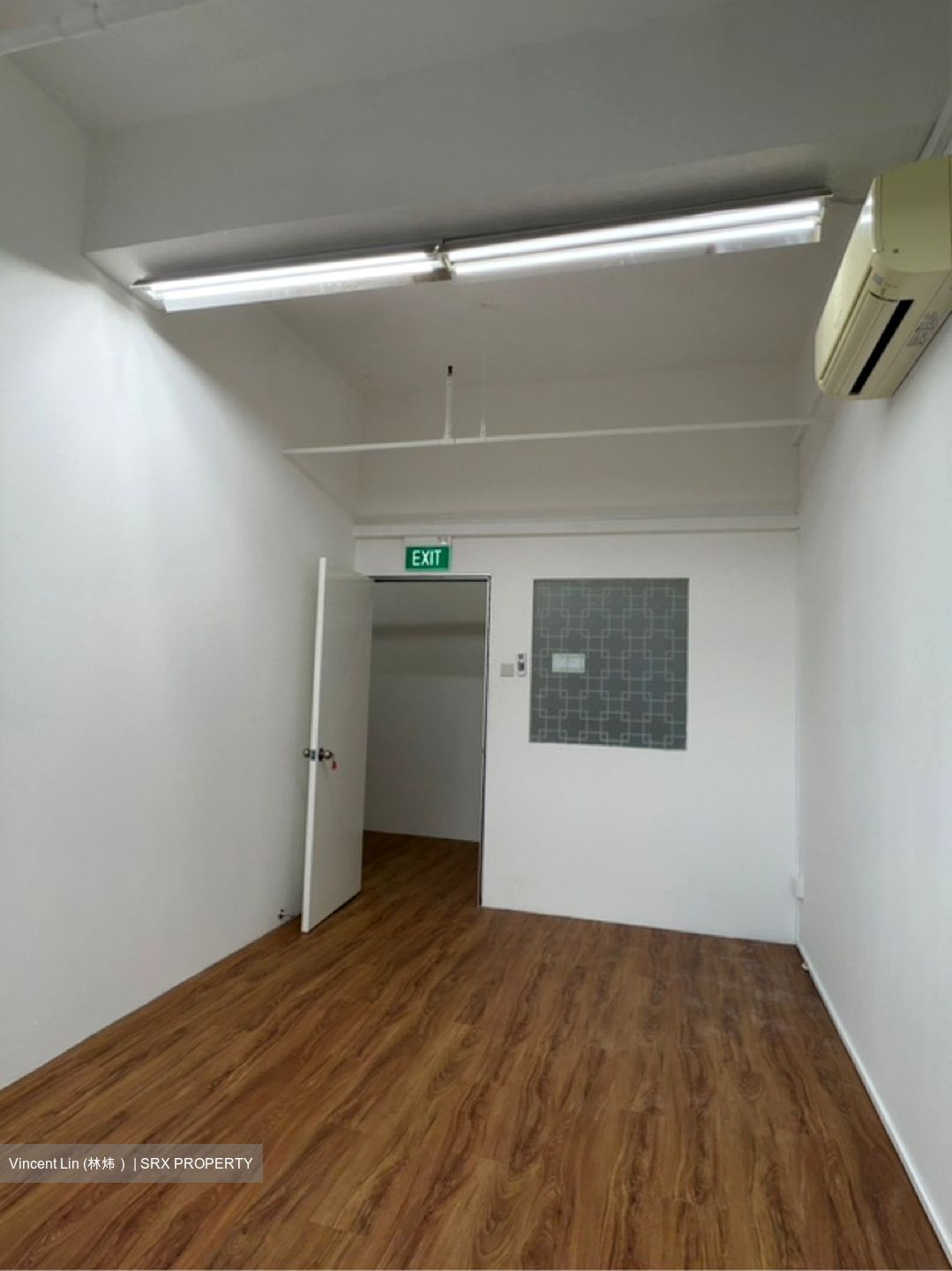 Yi Guang Factory Building (D14), Warehouse #596433161